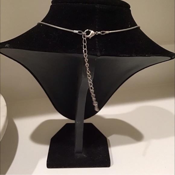 🔴HELLO KITTY CRYSTAL SILVER NECKLACE🔴🔴 - Picture 9 of 9